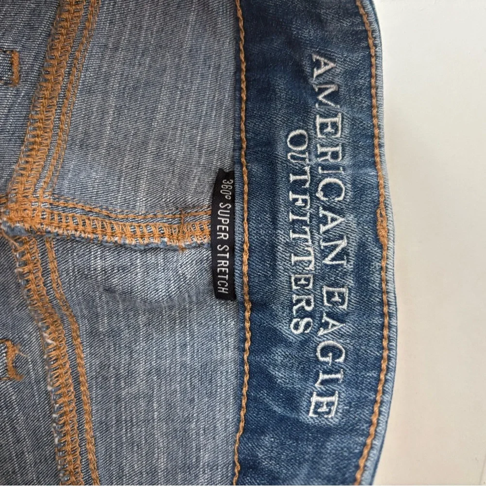 American Eagle Women’s Distressed Denim High Rise Shortie Shorts Size 4 - Picture 5 of 7